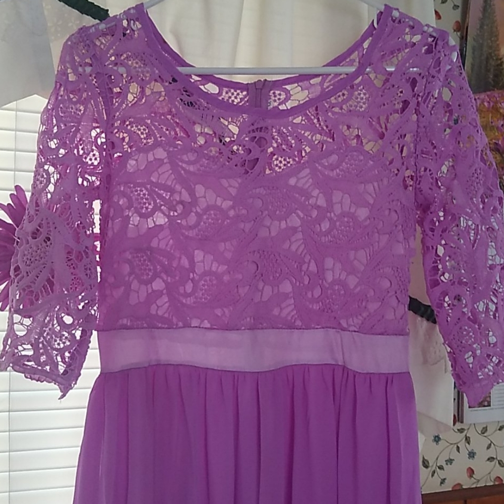 Dress - Picture 2 of 3